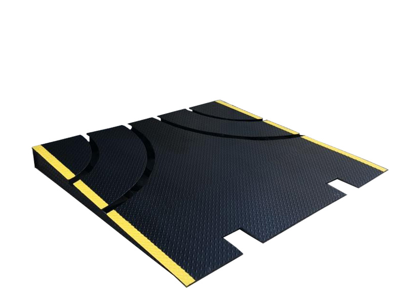 Двухдверные рамповые платформы грузоподъемностью 6,5 тонн: оптимальное решение для эффективного доступа к контейнерам