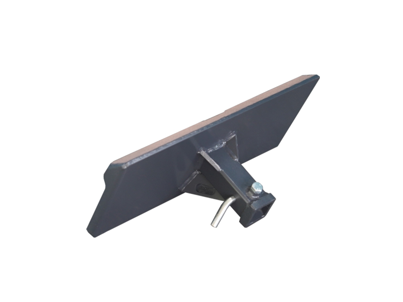 Возьмите под контроль буксировку с помощью сцепного устройства Mini Skid Steer Trailer