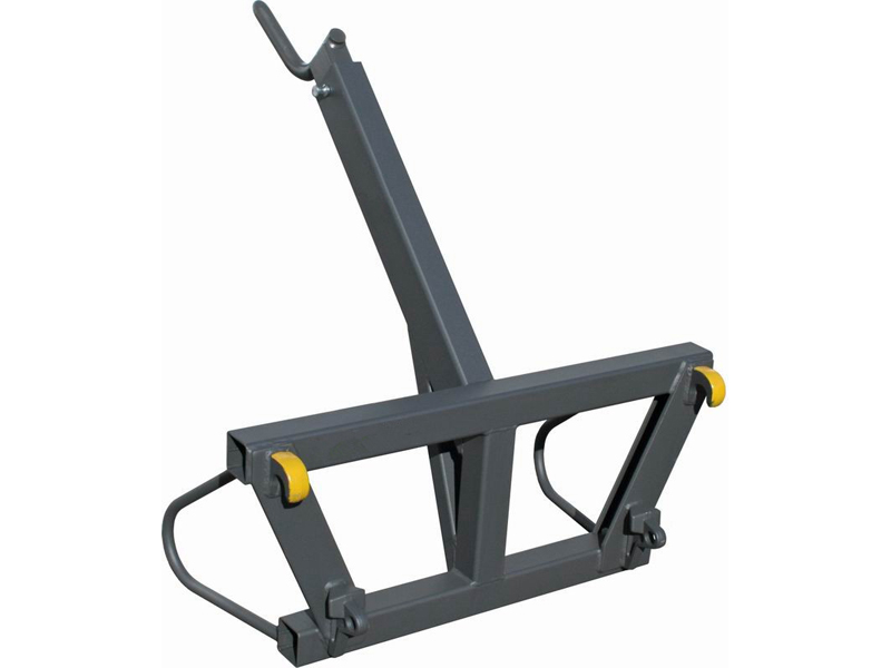 Оснастите свой трактор подъемником для больших мешков для непревзойденного удобства